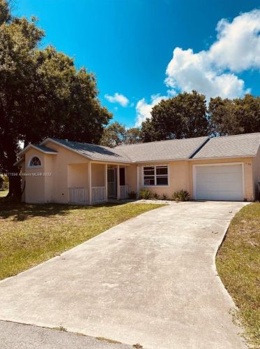4190 46 Pl, Vero Beach FL  32967-6315 exterior
