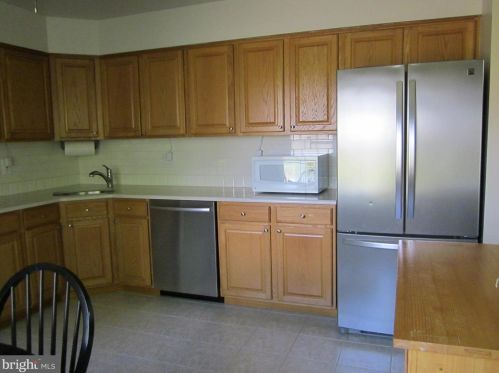 7702 Normandy Dr, Mount Laurel NJ  08054-5986 exterior