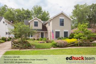239 Fairpark Dr, Berea, OH 44017-2404