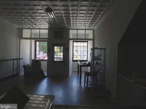 406 1 Ave, Parkesburg PA  19365-1238 exterior