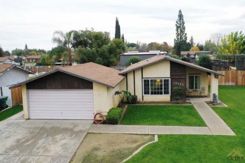 10805 Paul Ave, Bakersfield, CA 93312-3020
