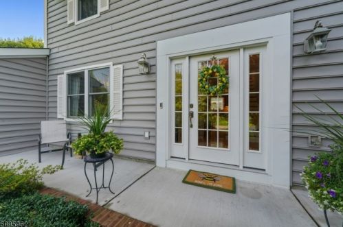 93 Barkers Mill Rd, Hackettstown, NJ 07840-4716