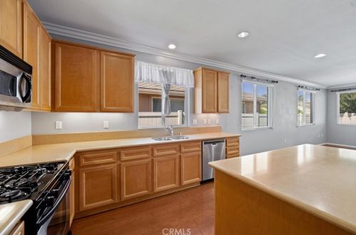 147 Tijeras Crk, Beaumont CA  92223-7308 exterior