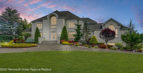15 Igoe Rd, Morganville, NJ 07751-4606