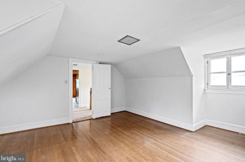 1013 Talcon Dr, Wilmington DE  19804-1242 exterior