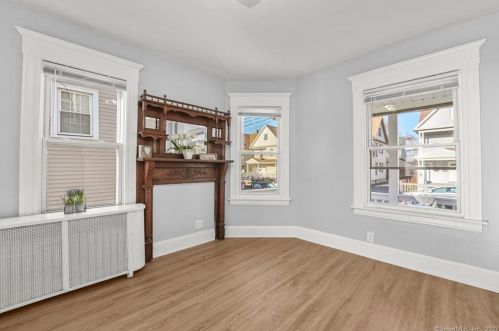 219 6th St, Bridgeport CT  06607-1046 exterior