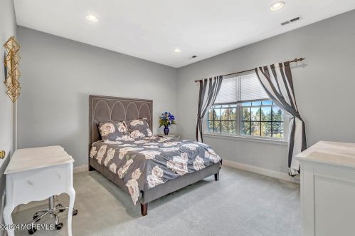 3 Equinox Ln, East Freehold NJ  07728-8652 exterior