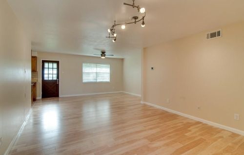1406 Floyd Rd, Richardson TX  75080-4138 exterior