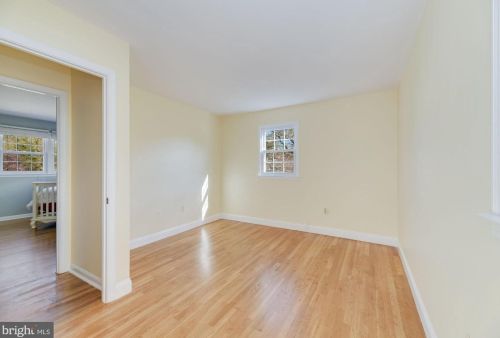 6820 Spur Rd, Springfield VA 22152-2638 exterior