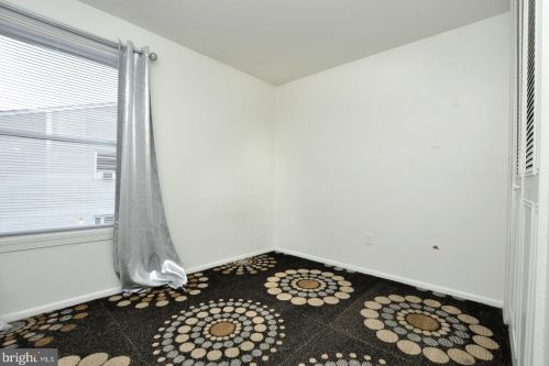 4 Longbow Ct, Erial NJ  08081-1933 exterior