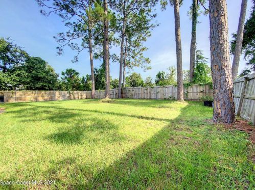 4921 Bridge Rd, Cocoa, FL 32927-9105