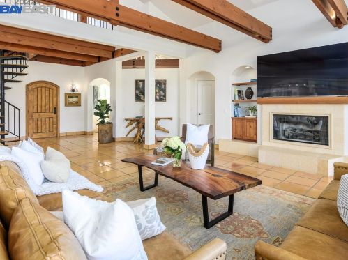 1080 Victorine Rd, Livermore CA  94551-6635 exterior