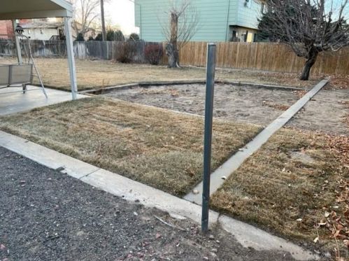 62 Solar Dr, Pueblo, CO 81005-1559