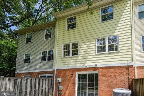 7702 Trevino Ln, Falls Church VA  22043-3507 exterior