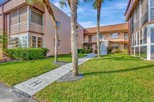 370 Piedmont H, Delray Beach FL  33484-5059 exterior