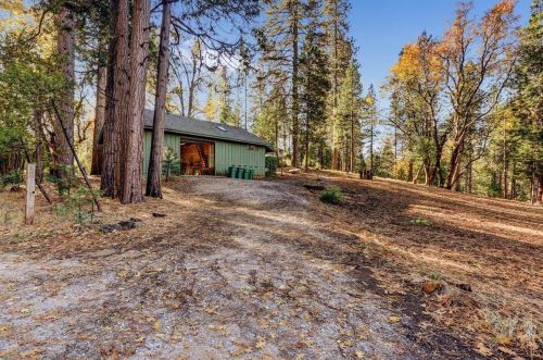 13943 Greenhorn Rd, Grass Valley CA  95945-8484 exterior