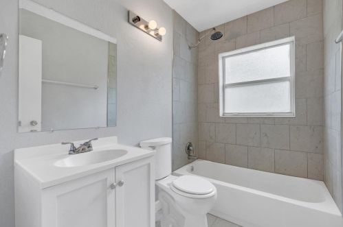 7 Seminole Dr, De Bary FL  32713-3209 exterior