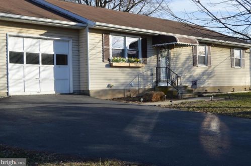 225 Wesner Rd, Blandon, PA 19510-9729
