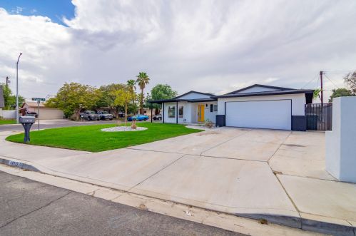 43933 Tracy Cir, Indio, CA 92201-1959