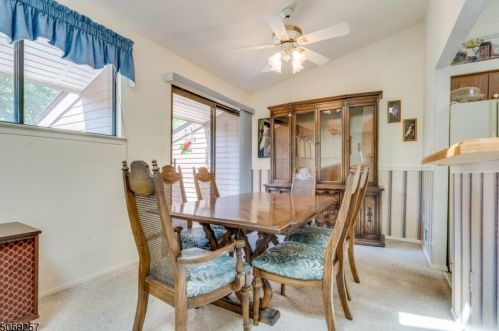 6 Summit Ct, Annandale NJ  08801-1501 exterior