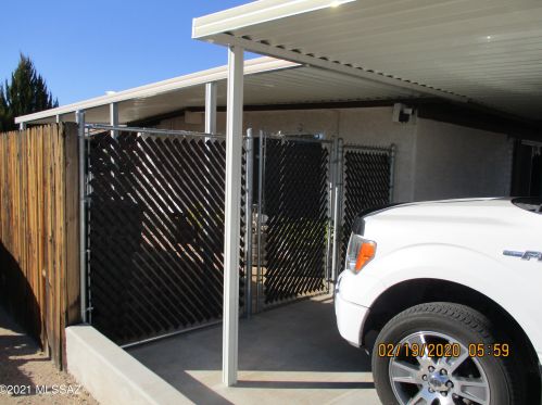 4860 Prudence Rd, Tucson AZ 85730-4318 exterior