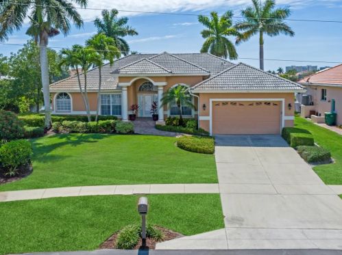 100 Bonita Ct, Marco Island, FL 34145-3505