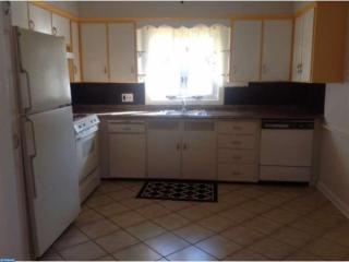 130 Lakedale Dr, Trenton NJ  08648-4444 exterior