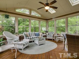 113 Forest Brook Dr, Cary, NC 27519-5838