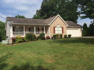 4549 Maloneyville Rd, Knoxville, TN 37918-9204