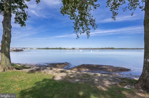 116 Howard St, Riverton NJ  08077-1328 exterior