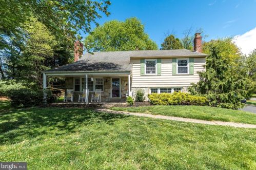 621 Deaver Dr, Blue Bell, PA 19422-2057