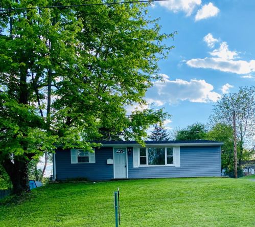 220 Orchard Cir, Blanchester, OH 45107-1031