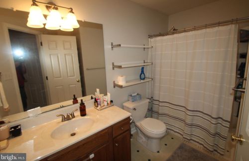 834 Knl Dr, Mount Joy PA  17552-9410 exterior