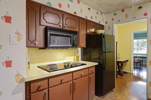 9905 Estate Ln, Dallas TX  75238-2130 exterior