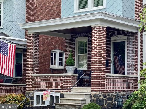 1312 Clayton St, Wilmington, DE 19806-4004