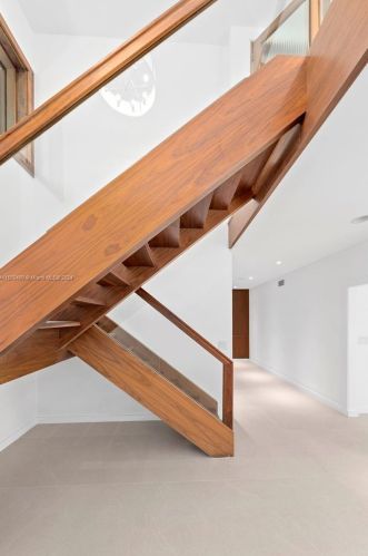 3051 35 St, Hollywood FL 33021-2627 exterior