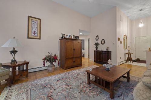 78 Marshview Cir, Seabrook NH 03874-4686 exterior