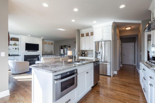 4494 121, Milwaukee WI 53228-4409 exterior