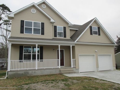 327 Wisteria Dr, Bricktown, NJ 08723-5933
