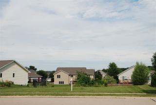 512 Pheasant Trl, Deerfield, WI 53531-9344