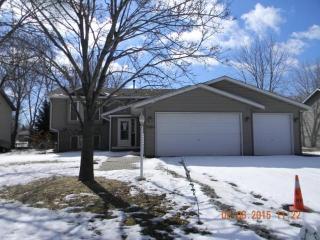 10084 205th Ct, Lakeville, MN 55044-5928