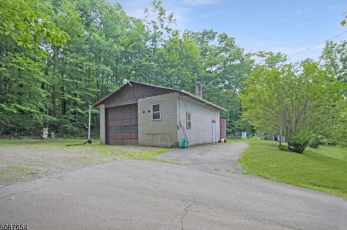 131 Mount Pisgah Ave, Oxford NJ  07863-3070 exterior