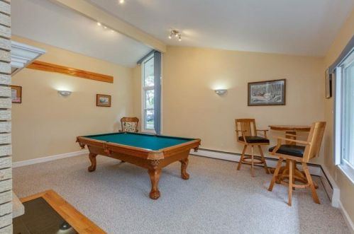 16 Mason Dr, Salem NH  03079-2101 exterior