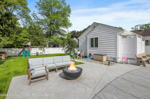 35 Fulton Ave, West Long Branch, NJ 07764-1219