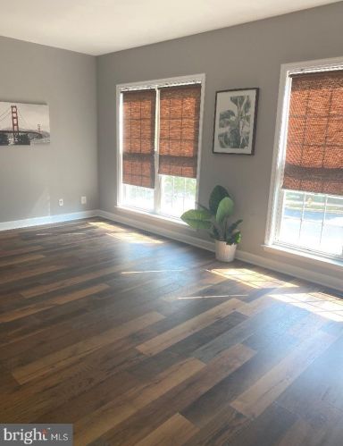 14705 Potomac Branch Dr, Woodbridge VA  22191-4023 exterior