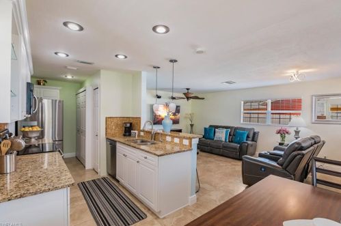 1165 Cherokee Ave, Lehigh Acres FL 33936-6804 exterior