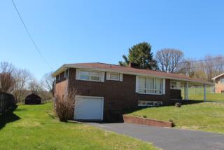 204 Darlington Dr, Kingsport, TN 37660-1507