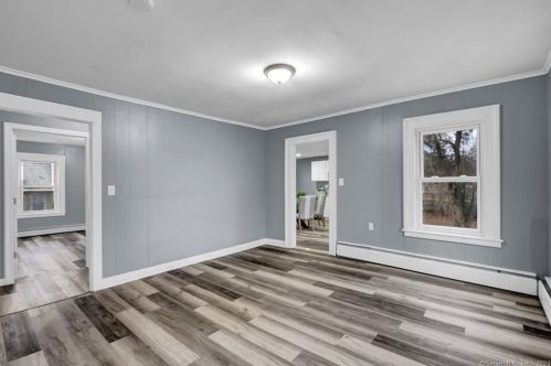 77 Chestnut St, Middletown CT  06457-3801 exterior