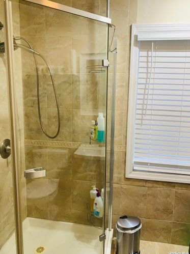 12 Jamaica Ave, Wheatley Heights NY  11798-2723 exterior