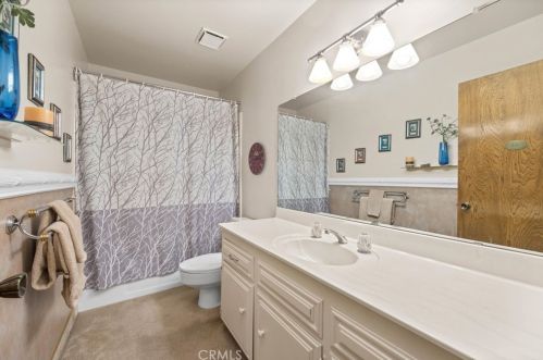 1001 Mohawk St, Bakersfield CA  93309-1523 exterior